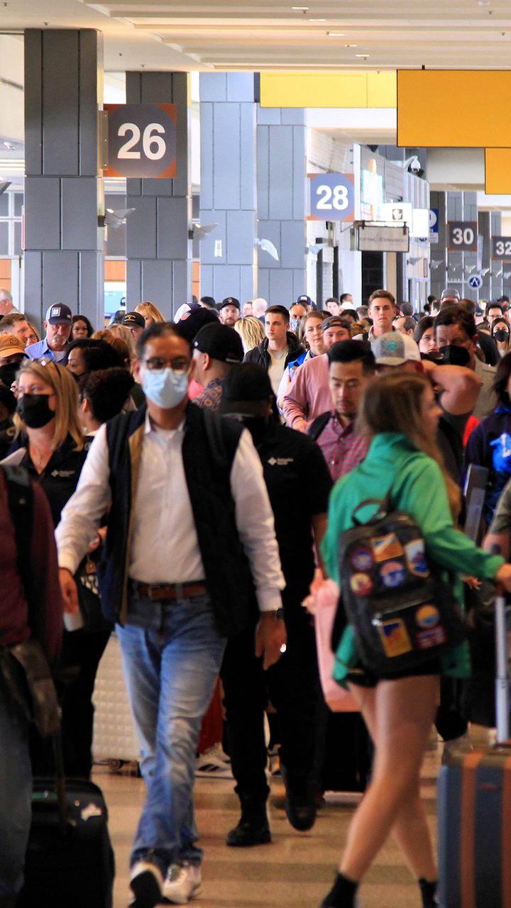 When to Book Thanksgiving Flights in 2026